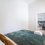 New And Modern Apartment In Old Town By Urban Rent