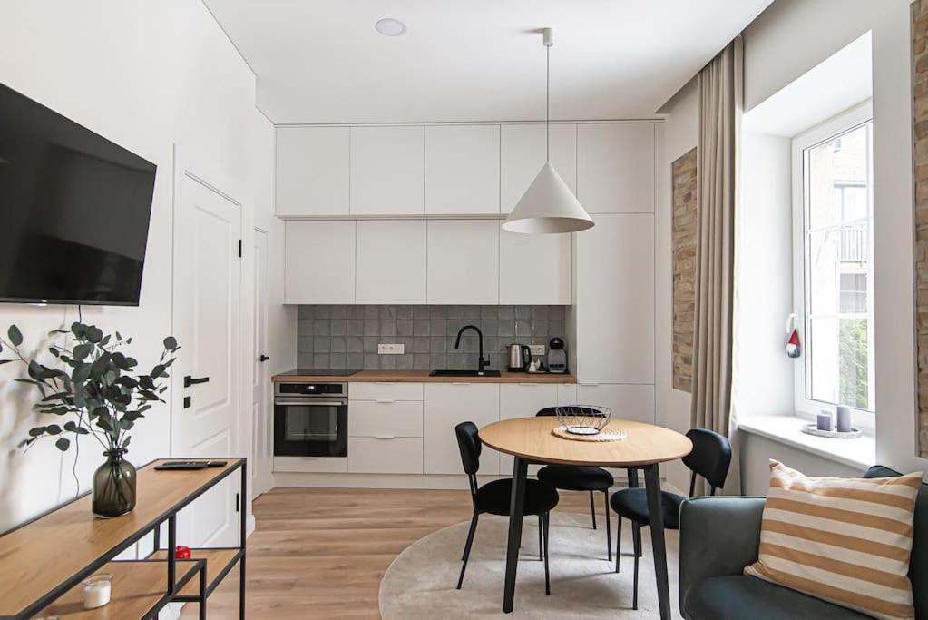 New And Modern In Old Town By Urban Rent Apartment *