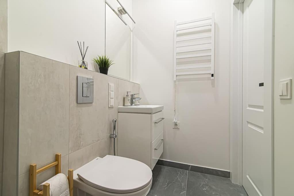 New And Modern In Old Town By Urban Rent Apartment *